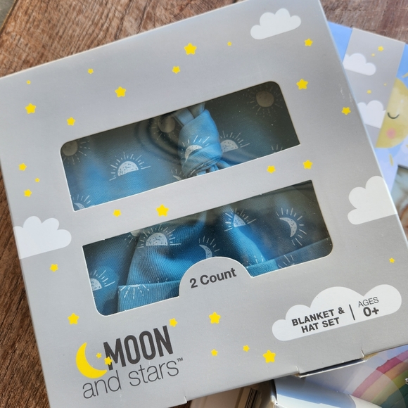 Baby - 4 Piece Gift Set - Picture 3 of 6